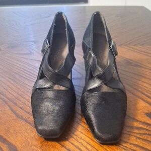 Elegant Black Women's Shoes